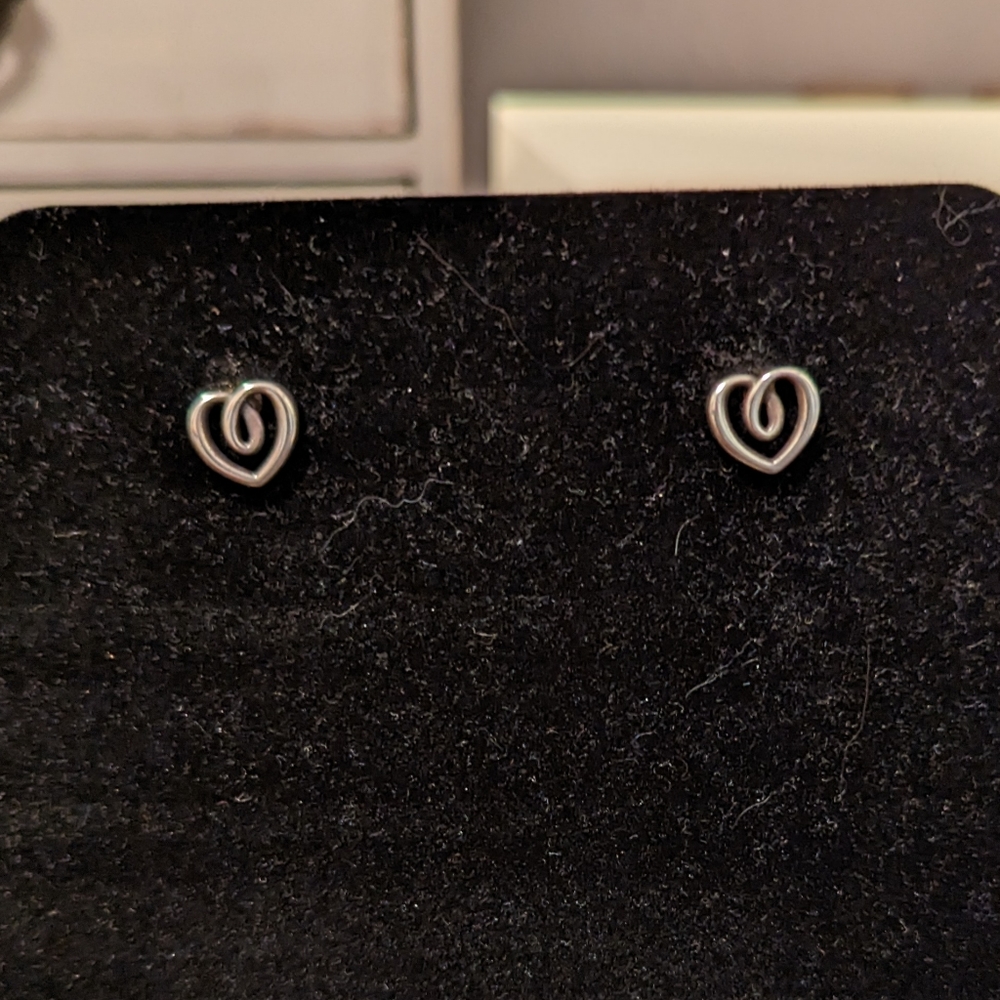James Avery loopy heart stud earrings